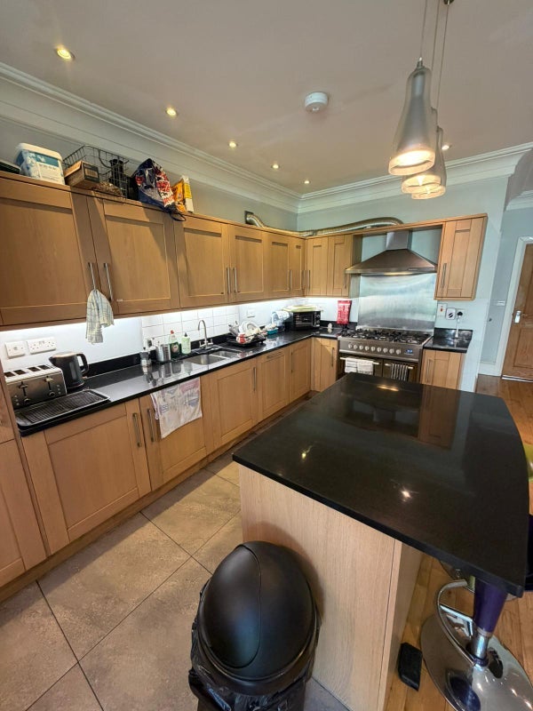 Room Granville Gardens in Greater London