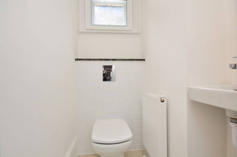 Room Granville Gardens in Greater London