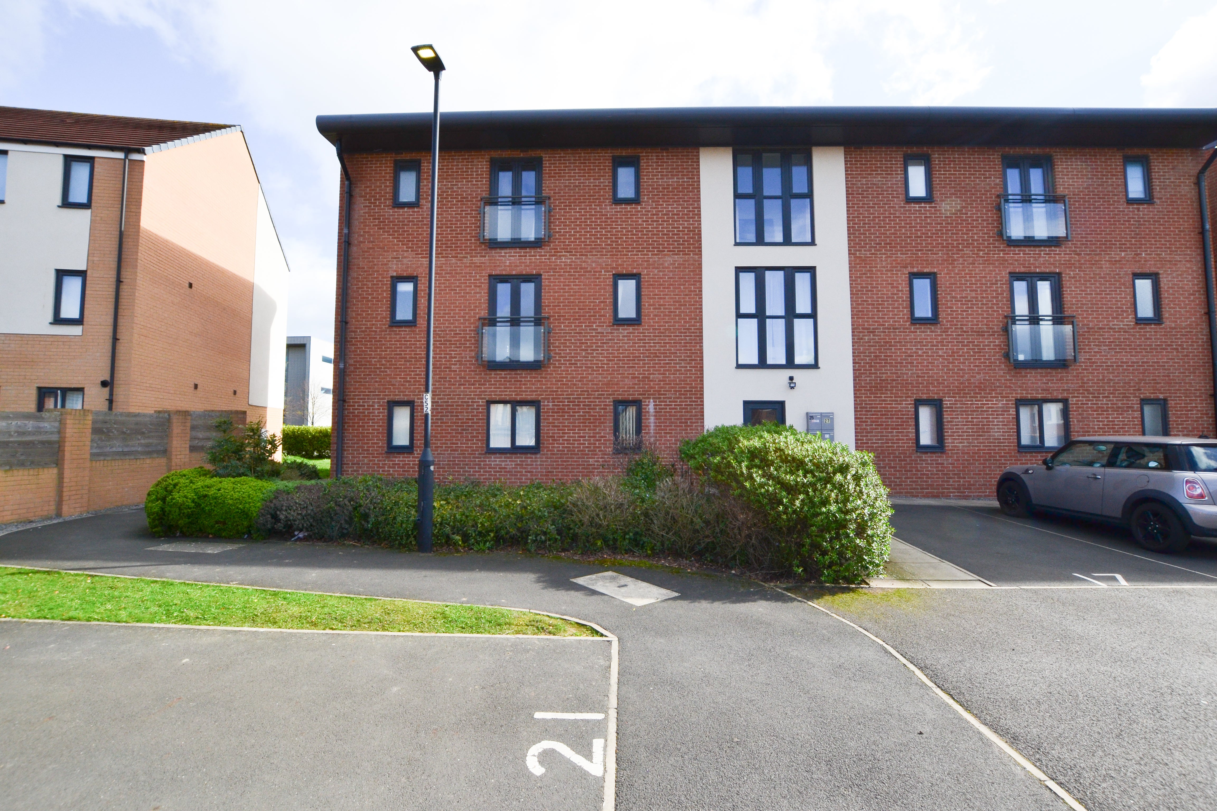 Flat Willowbay Drive in Newcastle upon Tyne