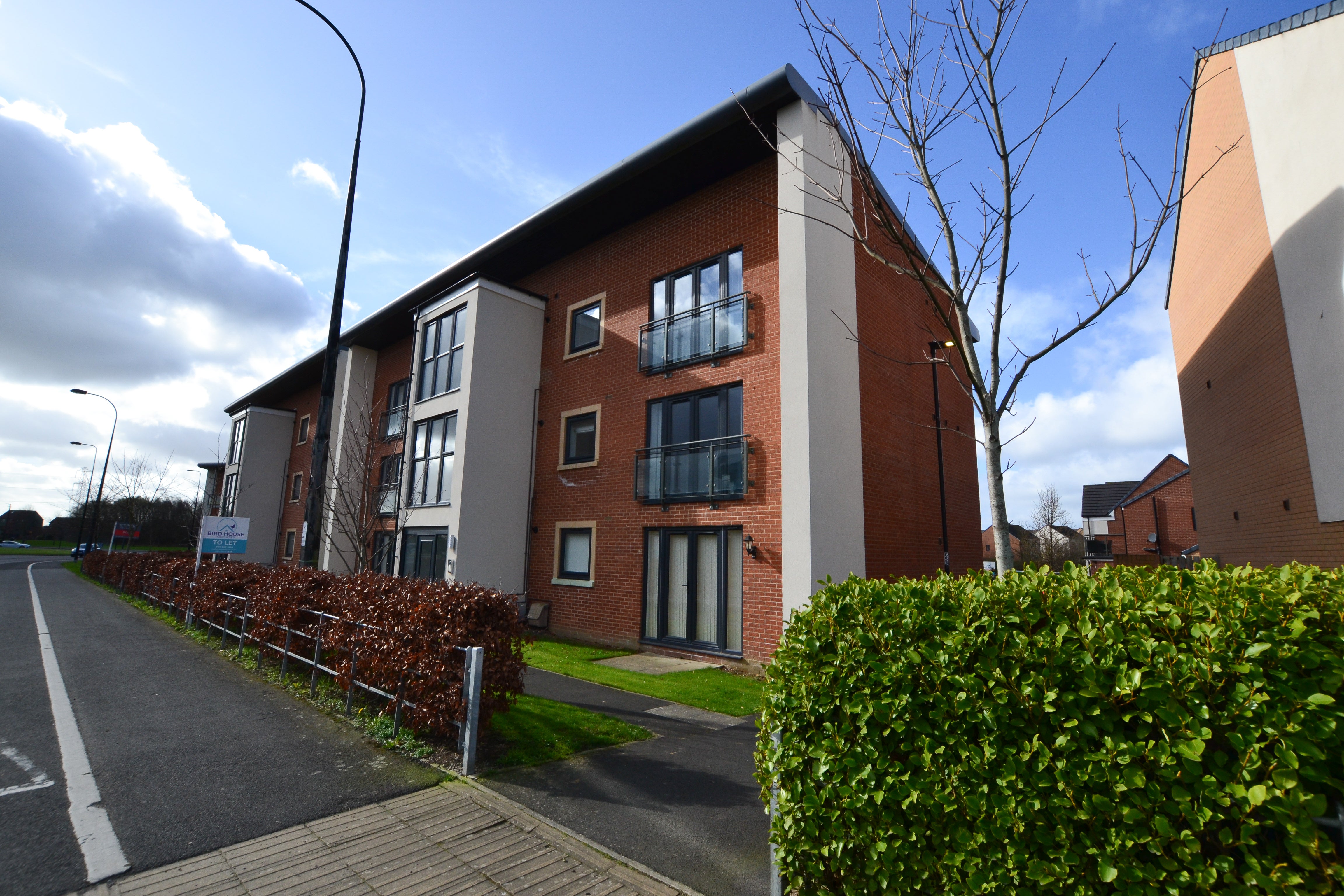 Flat Willowbay Drive in Newcastle upon Tyne
