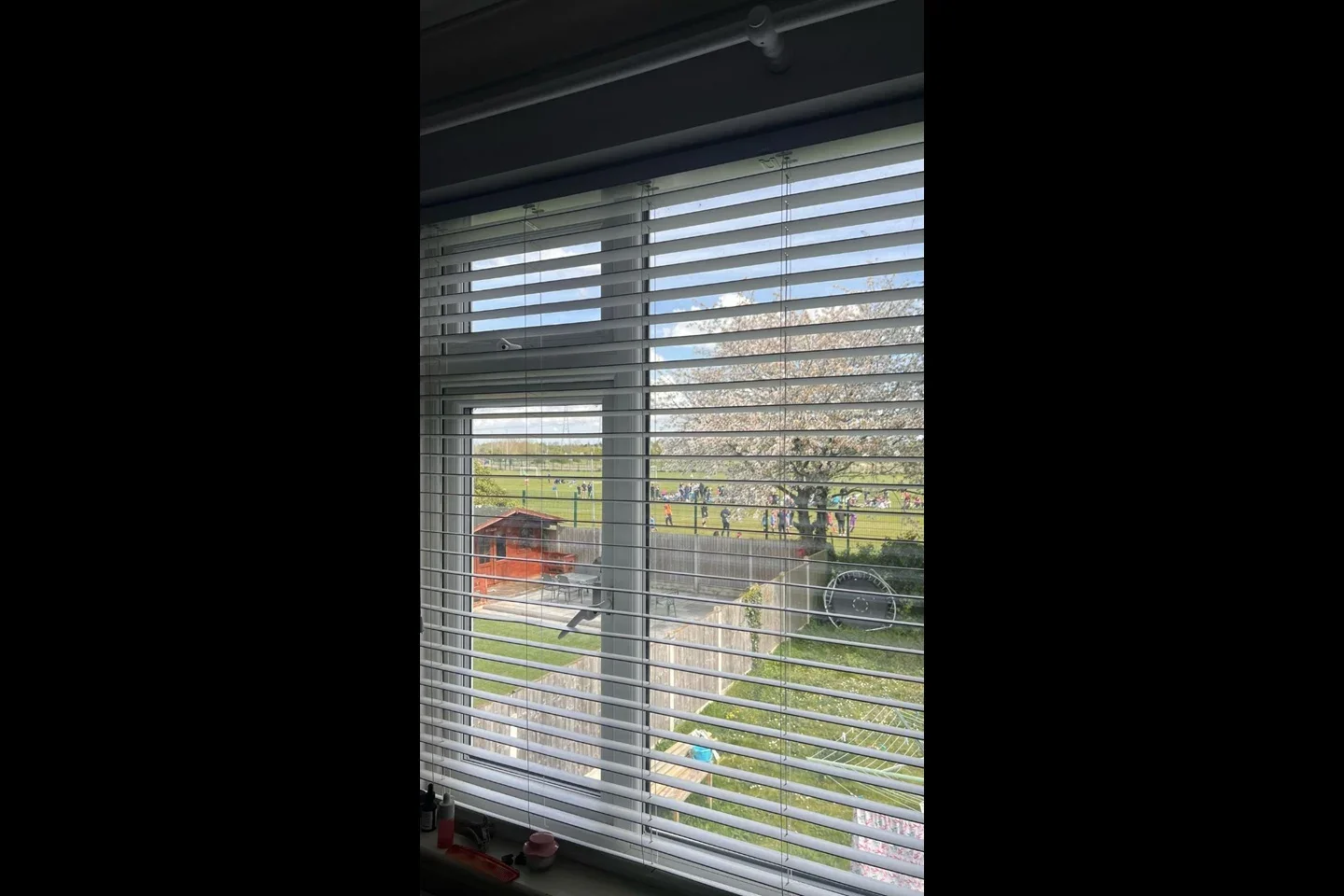 Room Masefield Road in Grays