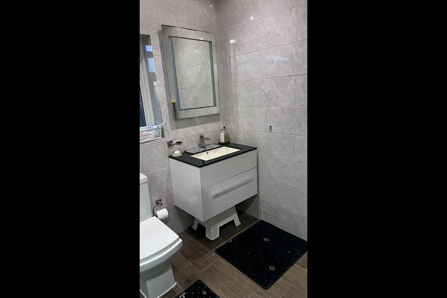 Room Masefield Road in Grays