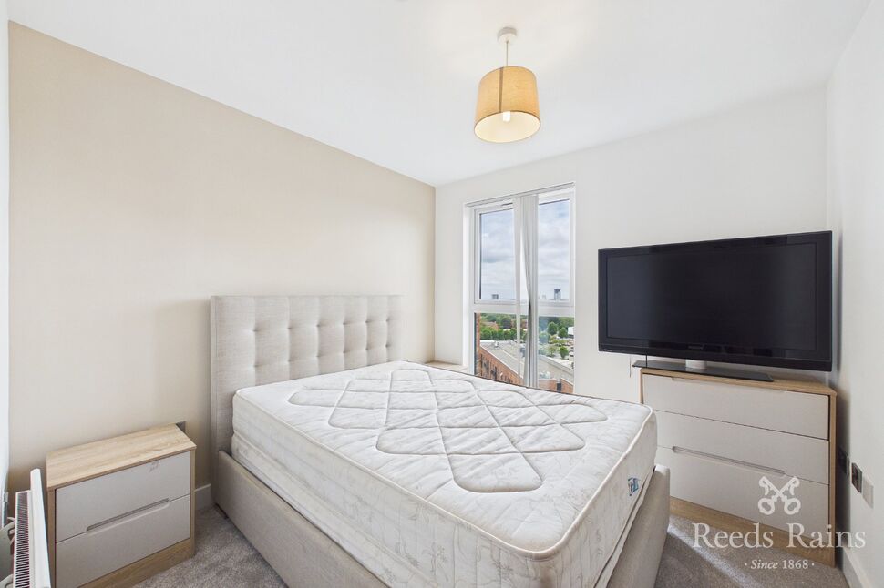 Flat Ordsall Lane in Salford