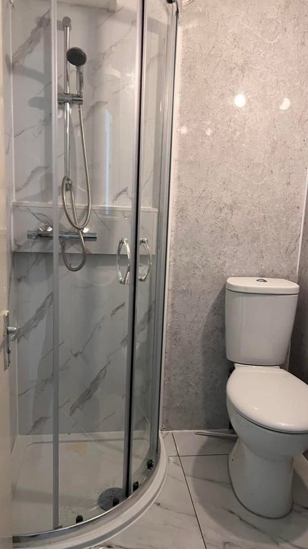 Room Carville Street in Greater London