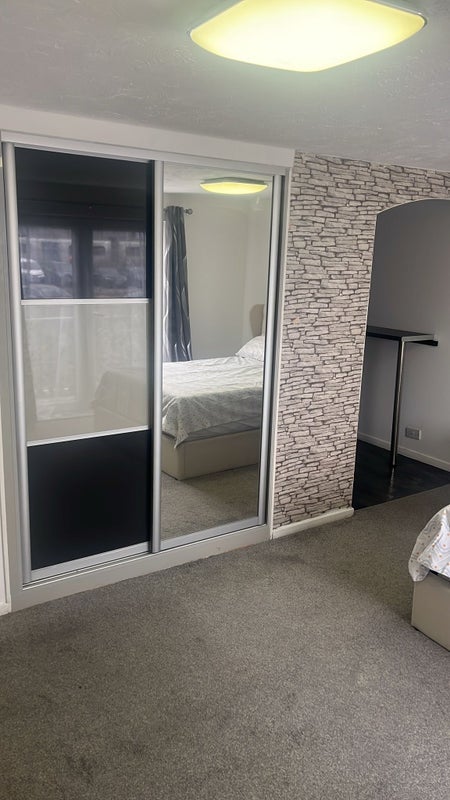 Flat Maunsell Park in Crawley