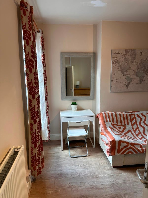 Room Slater Street in Warrington