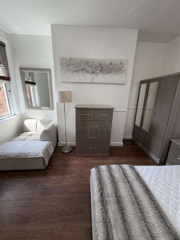 Room Slater Street in Warrington