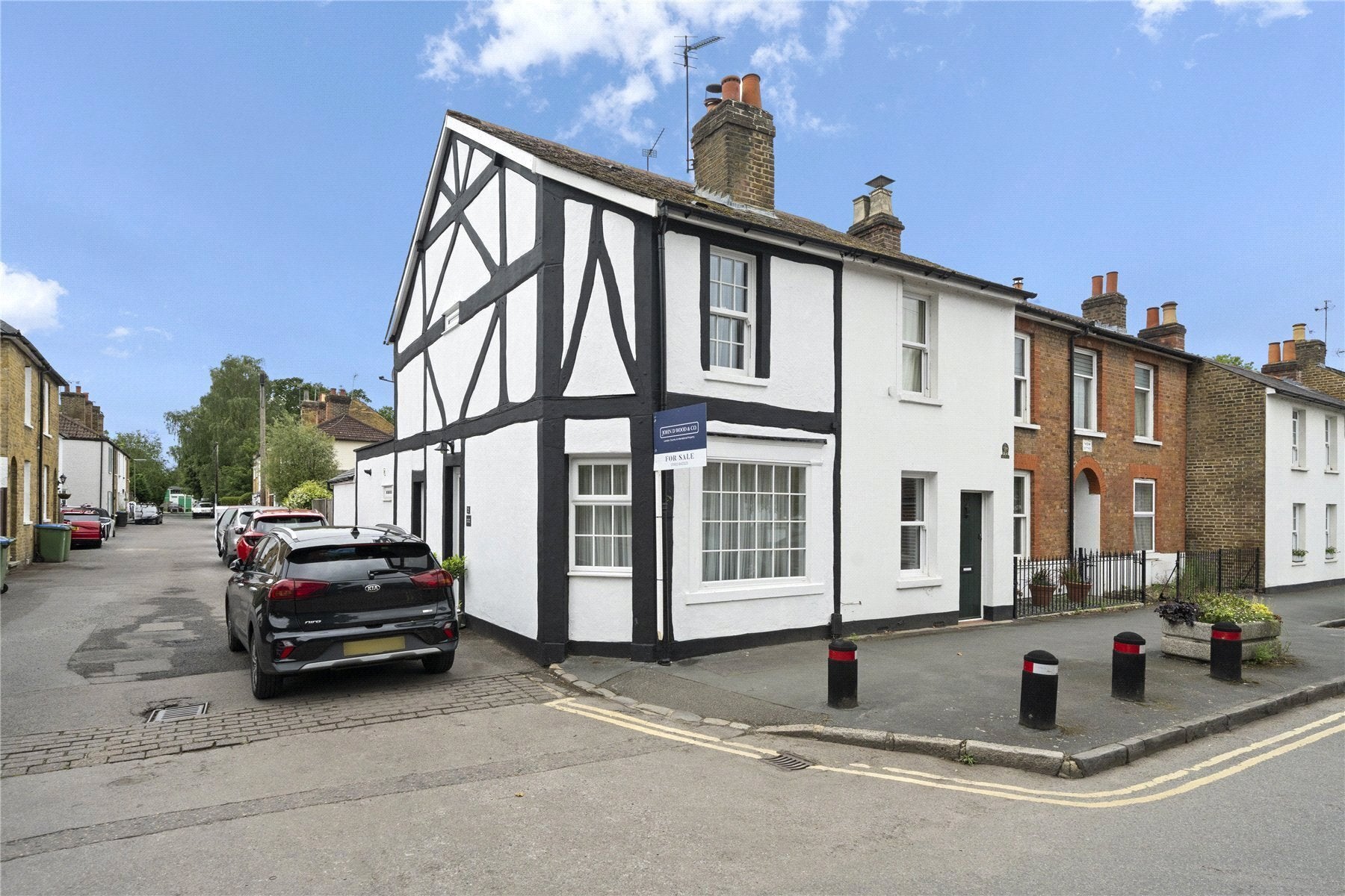 House Pantile Road in Weybridge