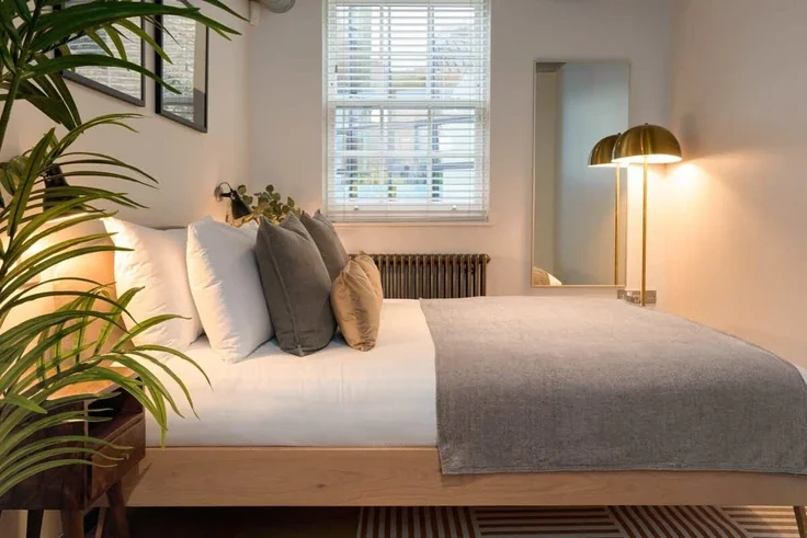 Flat Great Suffolk Street in Greater London