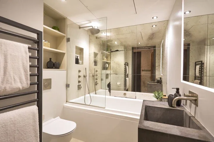 Flat Great Suffolk Street in Greater London