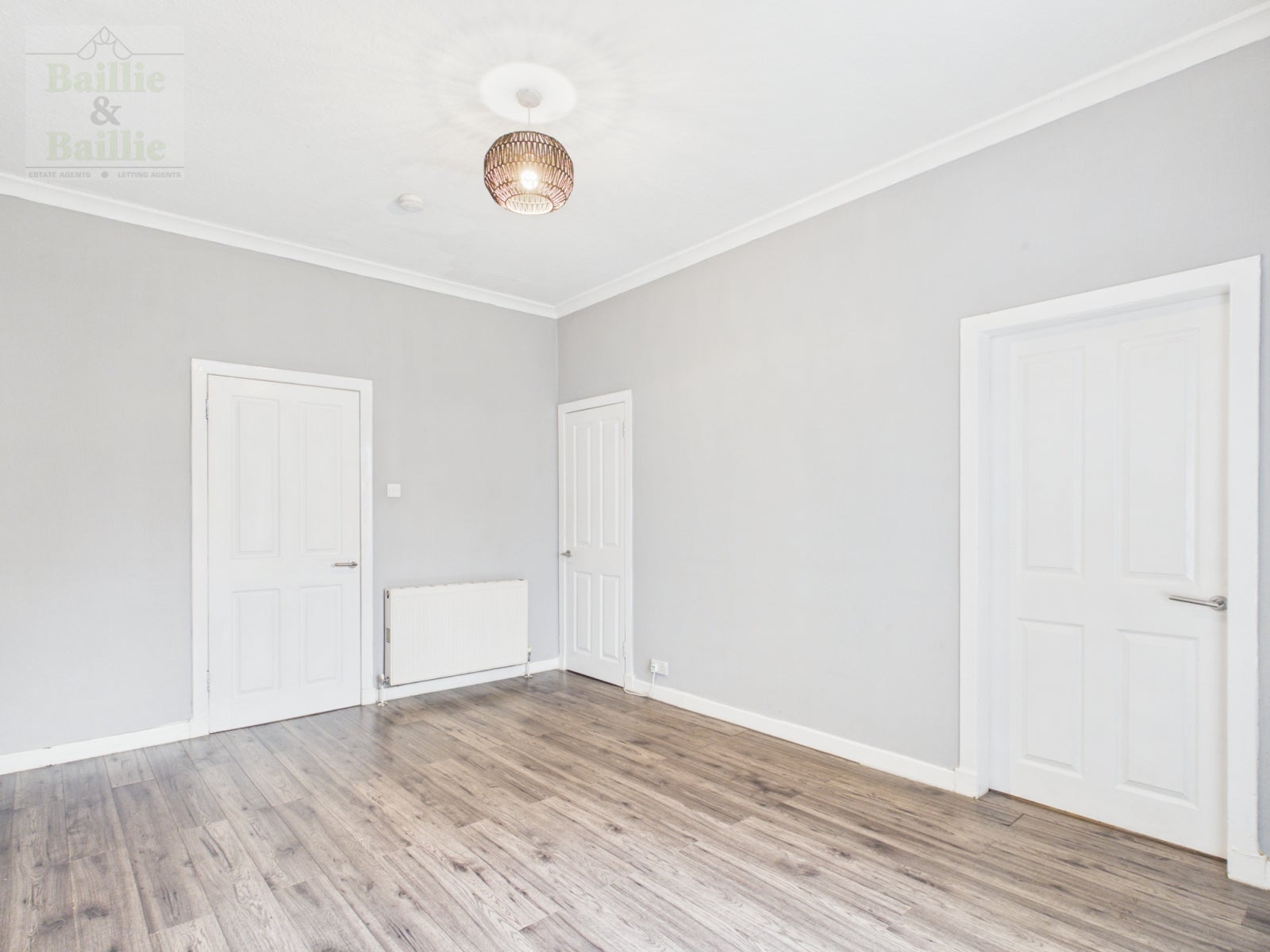 Flat Trinity Avenue in Glasgow