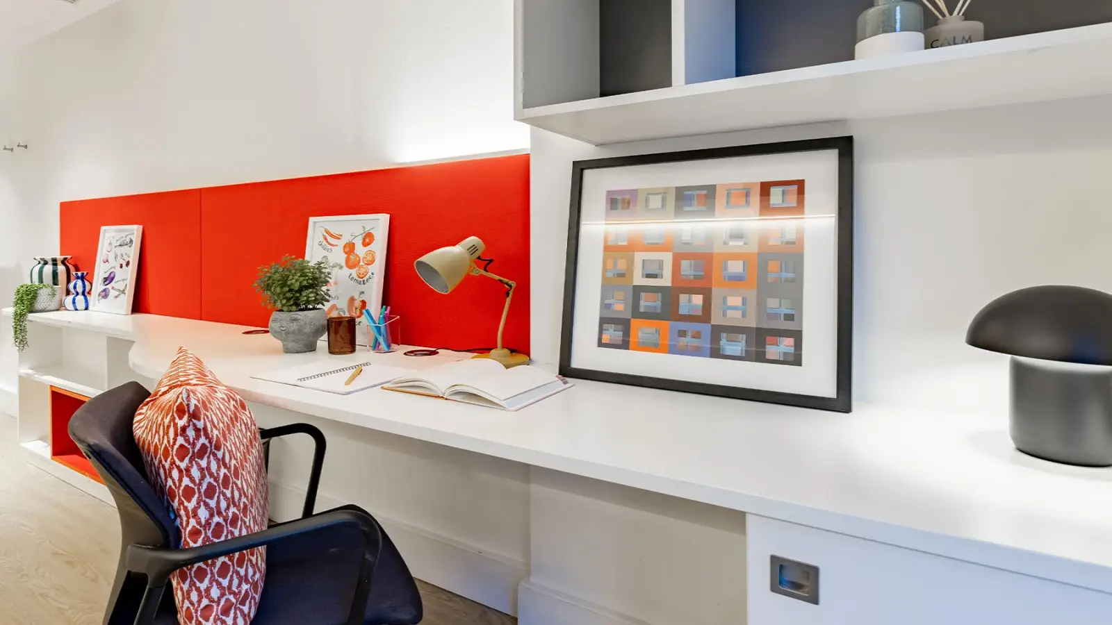 Flat Spring Mews in Greater London
