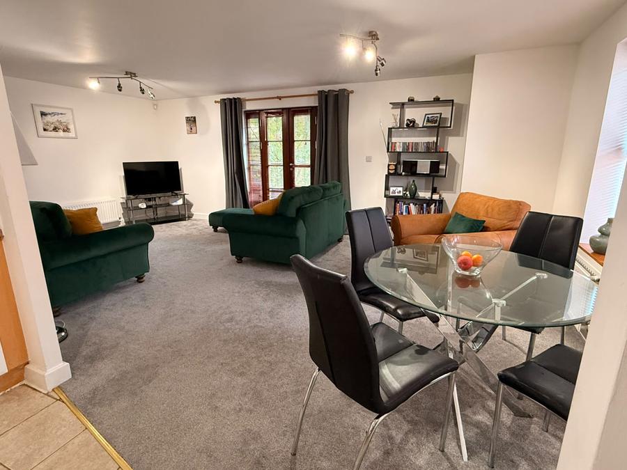 Flat Standside in Northampton