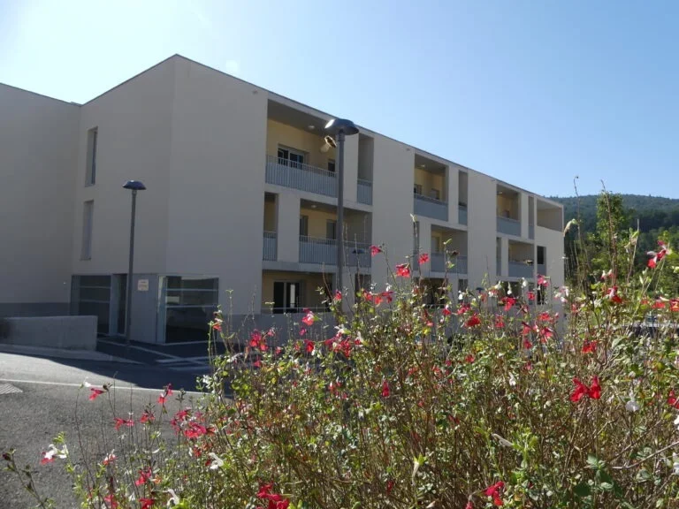 Appartement Rue des Reymonds à Dieulefit
