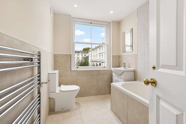 Flat Strathmore Gardens in Greater London