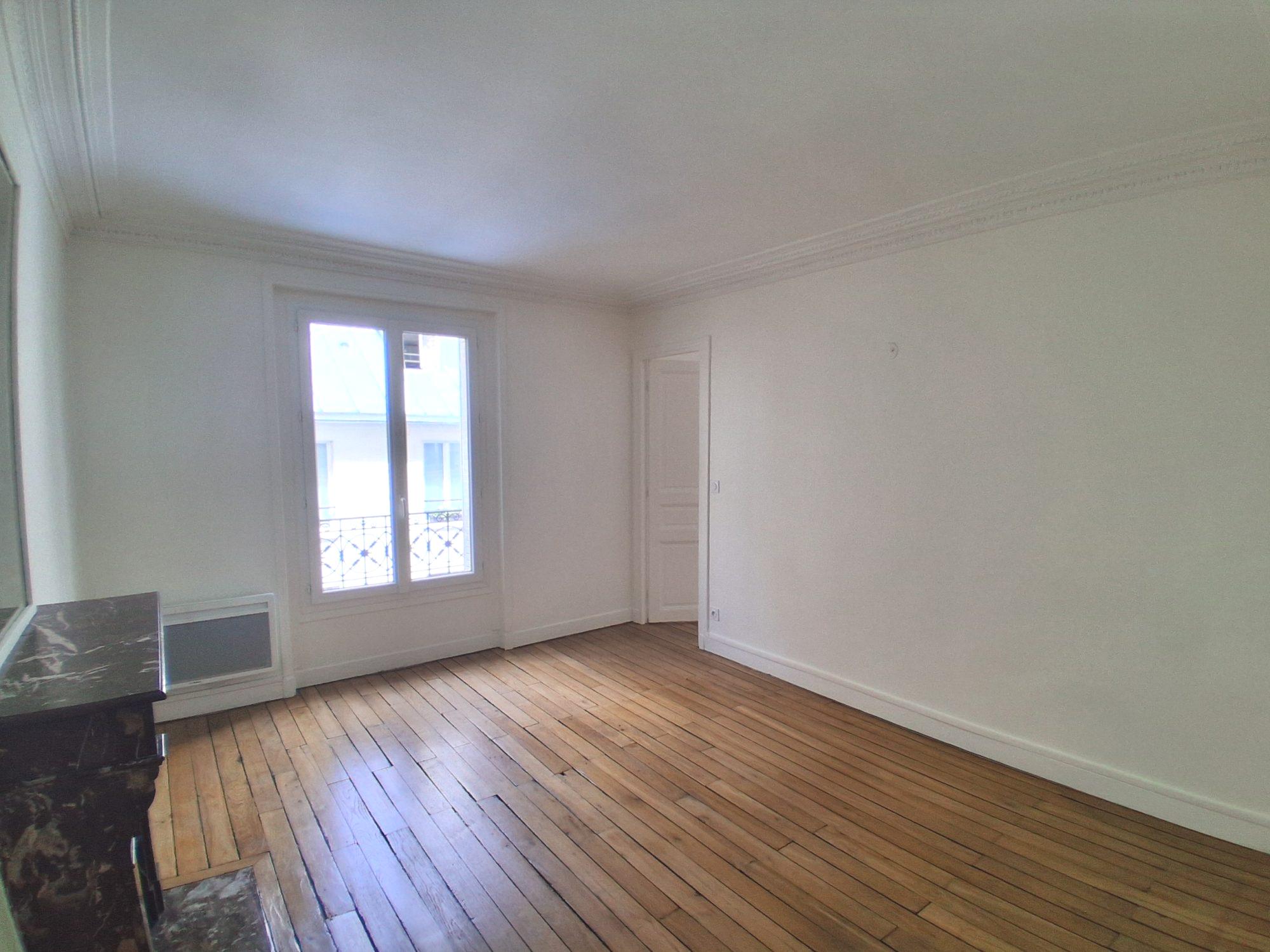 Flat Rue des Acacias in Paris