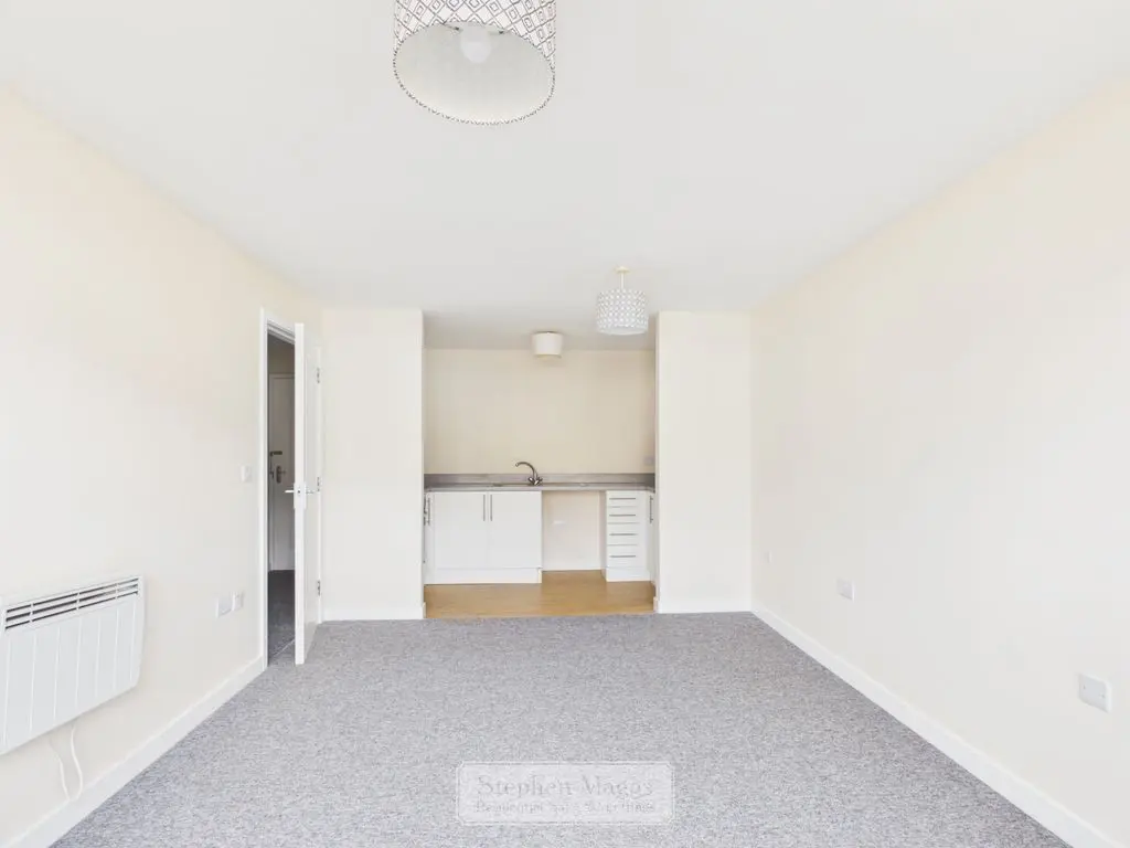 Flat Ridley Avenue in Warmley