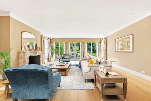 House Ormond Road in Greater London