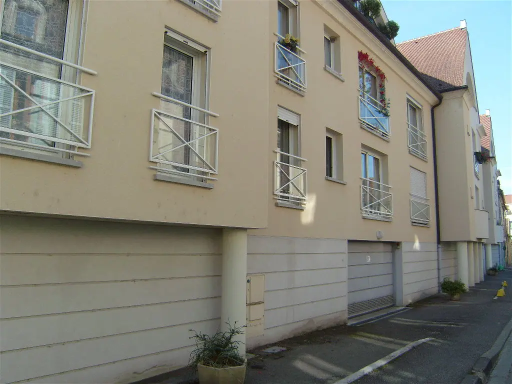 Flat Rue Nonat Fillemin in Sens