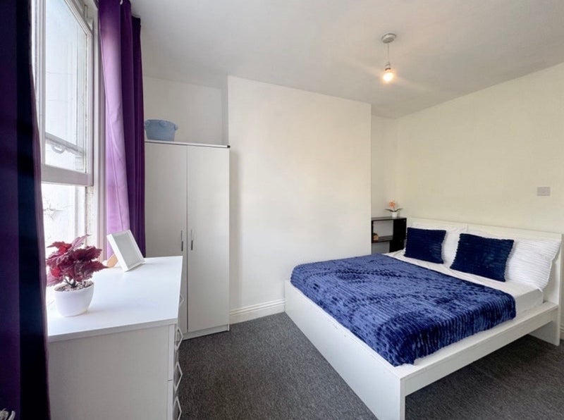 Room Hornsey Road in Greater London