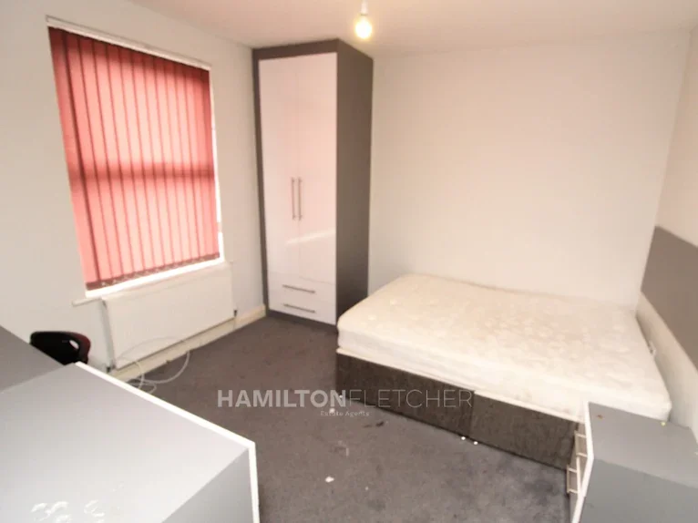 Room Donnington Gardens in Reading