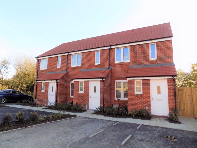 House Broom Hills. in Chichester