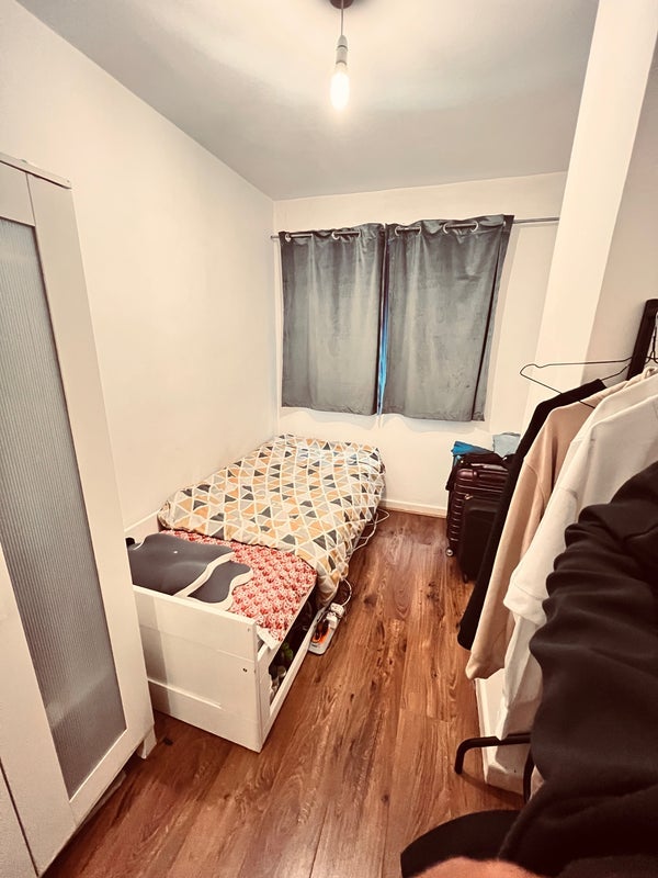 Room Brunswick Place in Greater London