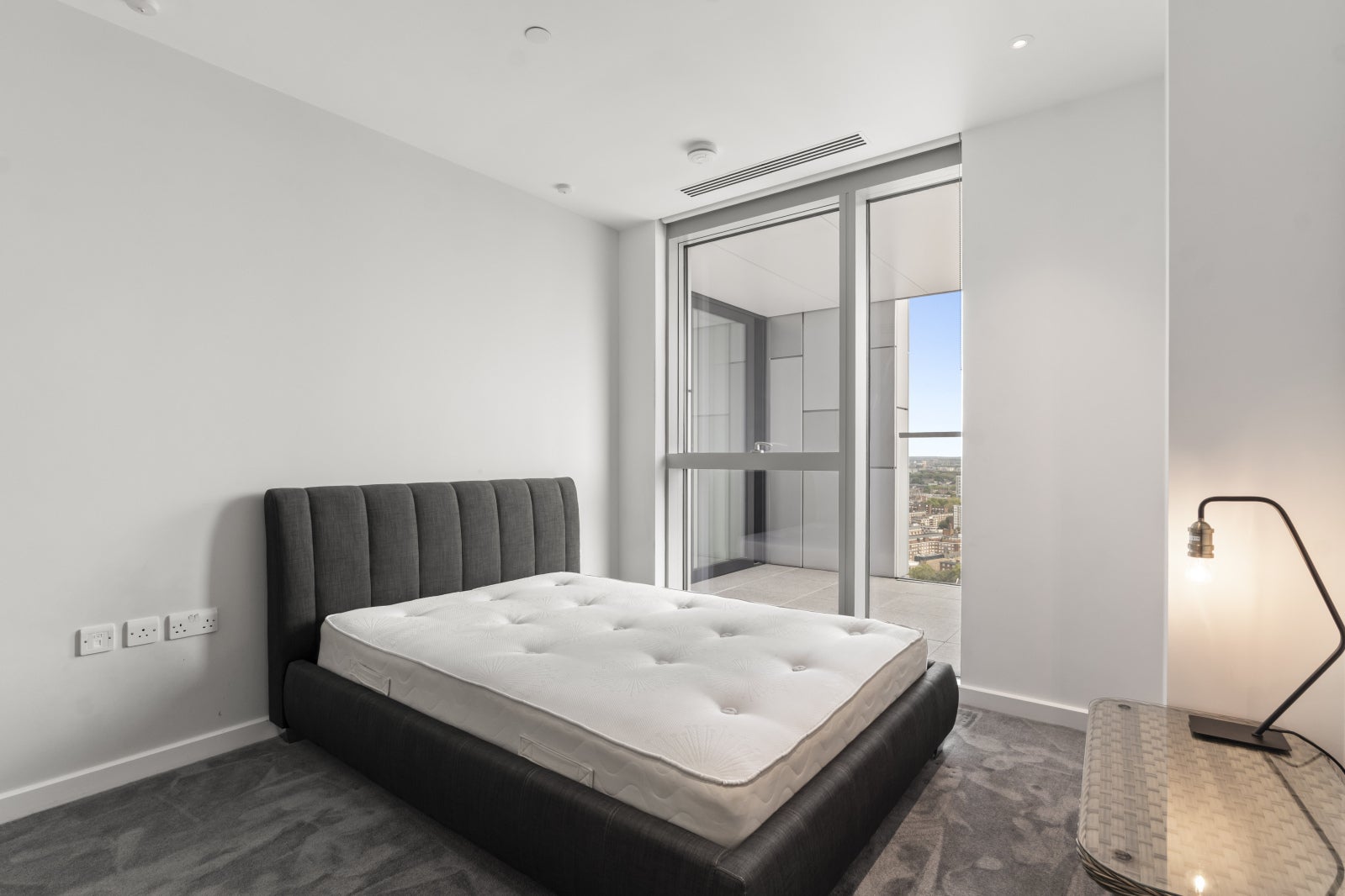 Flat City Road in Greater London