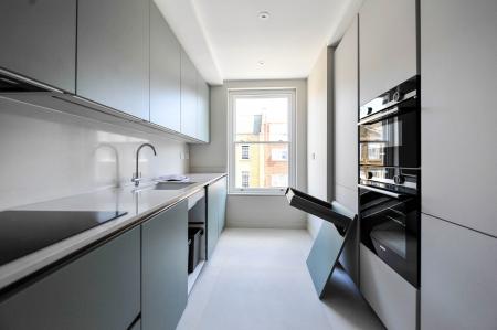 Flat Warwick Way in City of Westminster