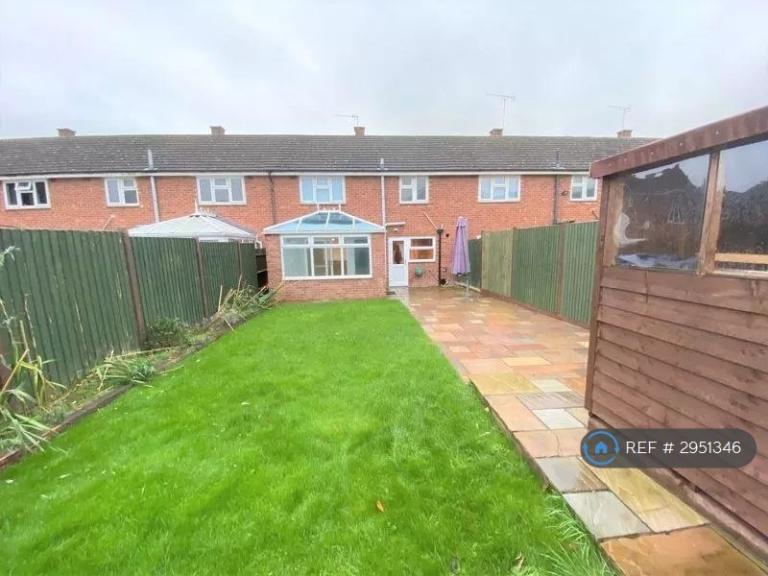 House Elm Road in Sugwas Pool
