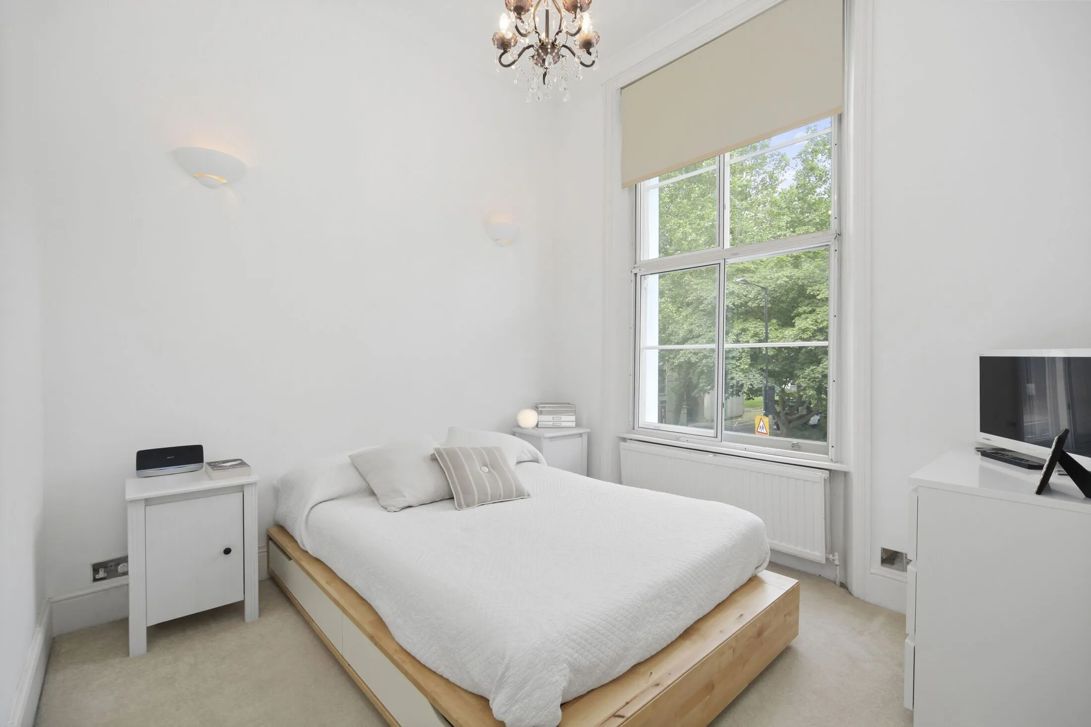 Flat Shrewsbury Mews in City of Westminster