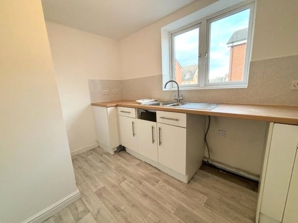 Flat Padstow Road in Swindon