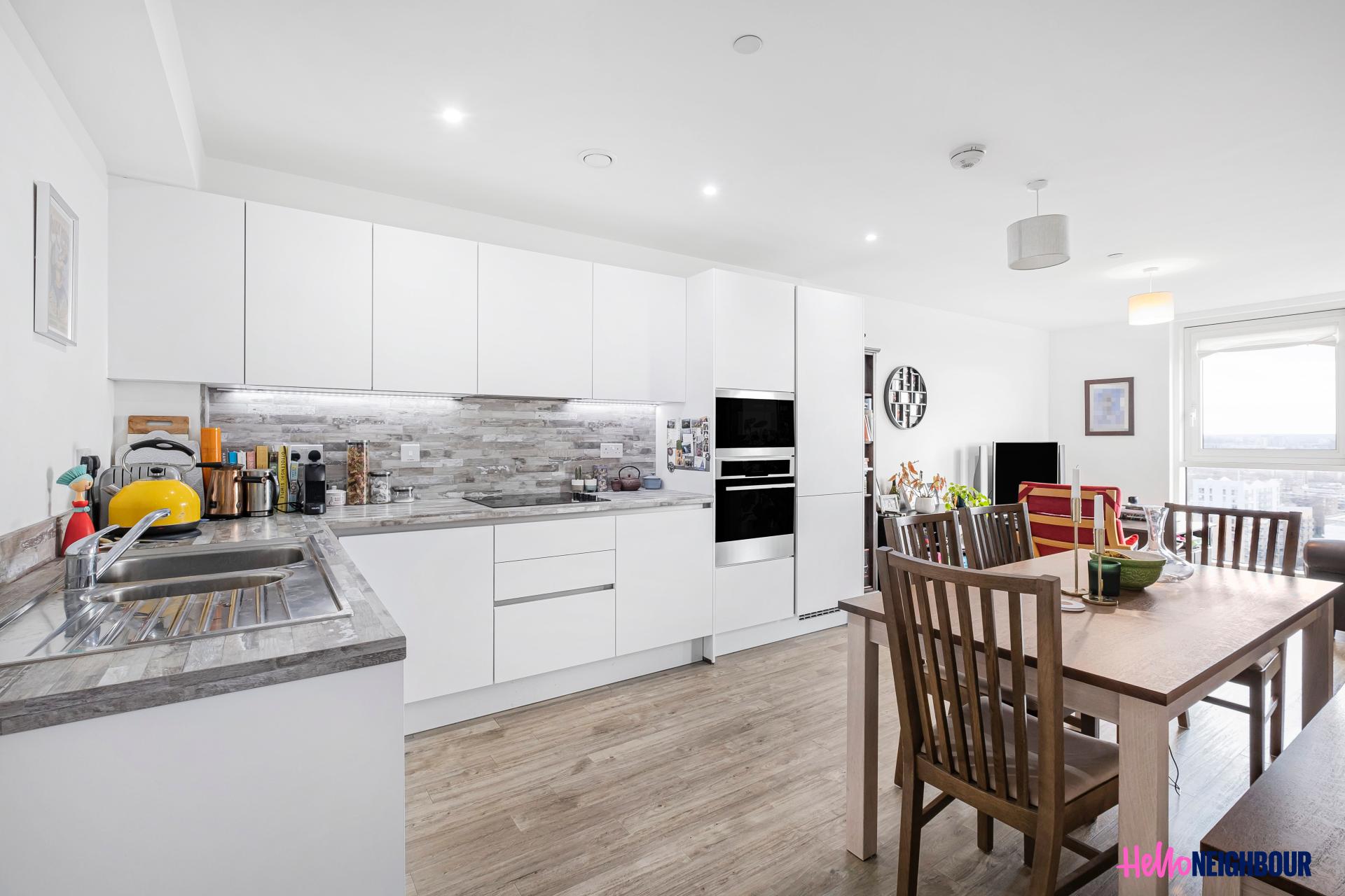 Flat Bailey Street in Greater London