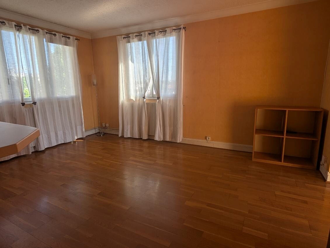Appartement Rue du 42e de Ligne à Joinville-le-Pont