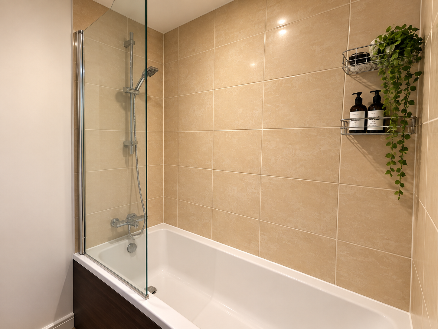 Flat Rathbone Street in Greater London