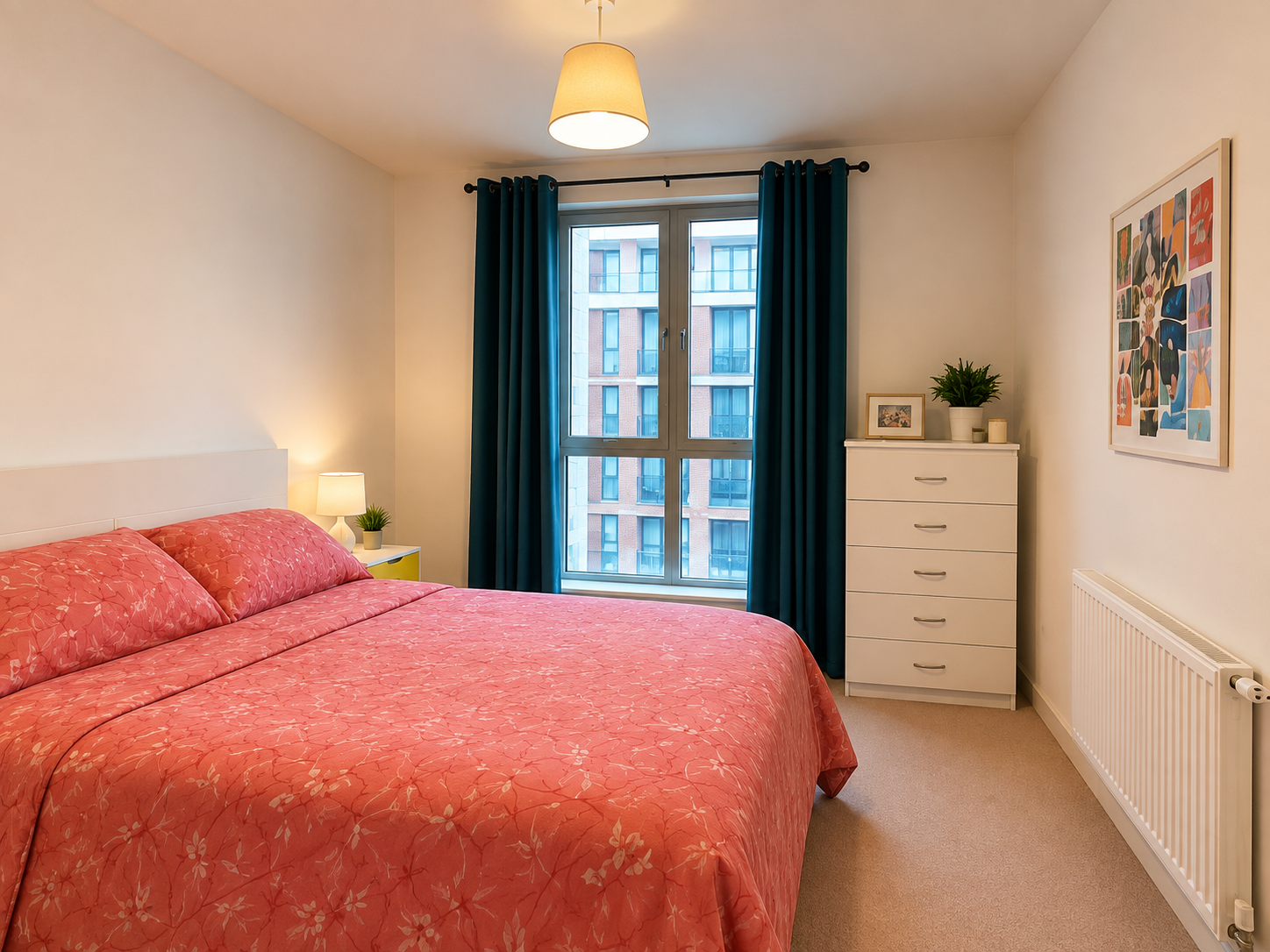 Flat Rathbone Street in Greater London