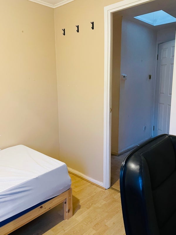 Room Millroad Gardens in Glasgow