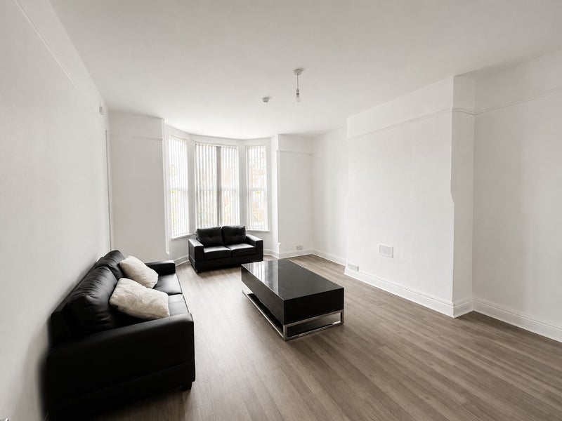 Room Gedling Grove in Nottingham