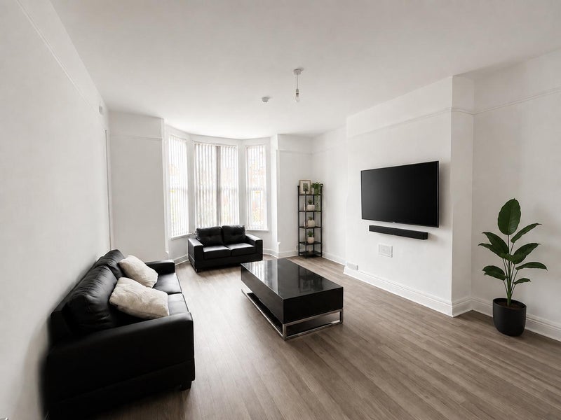 Room Gedling Grove in Nottingham