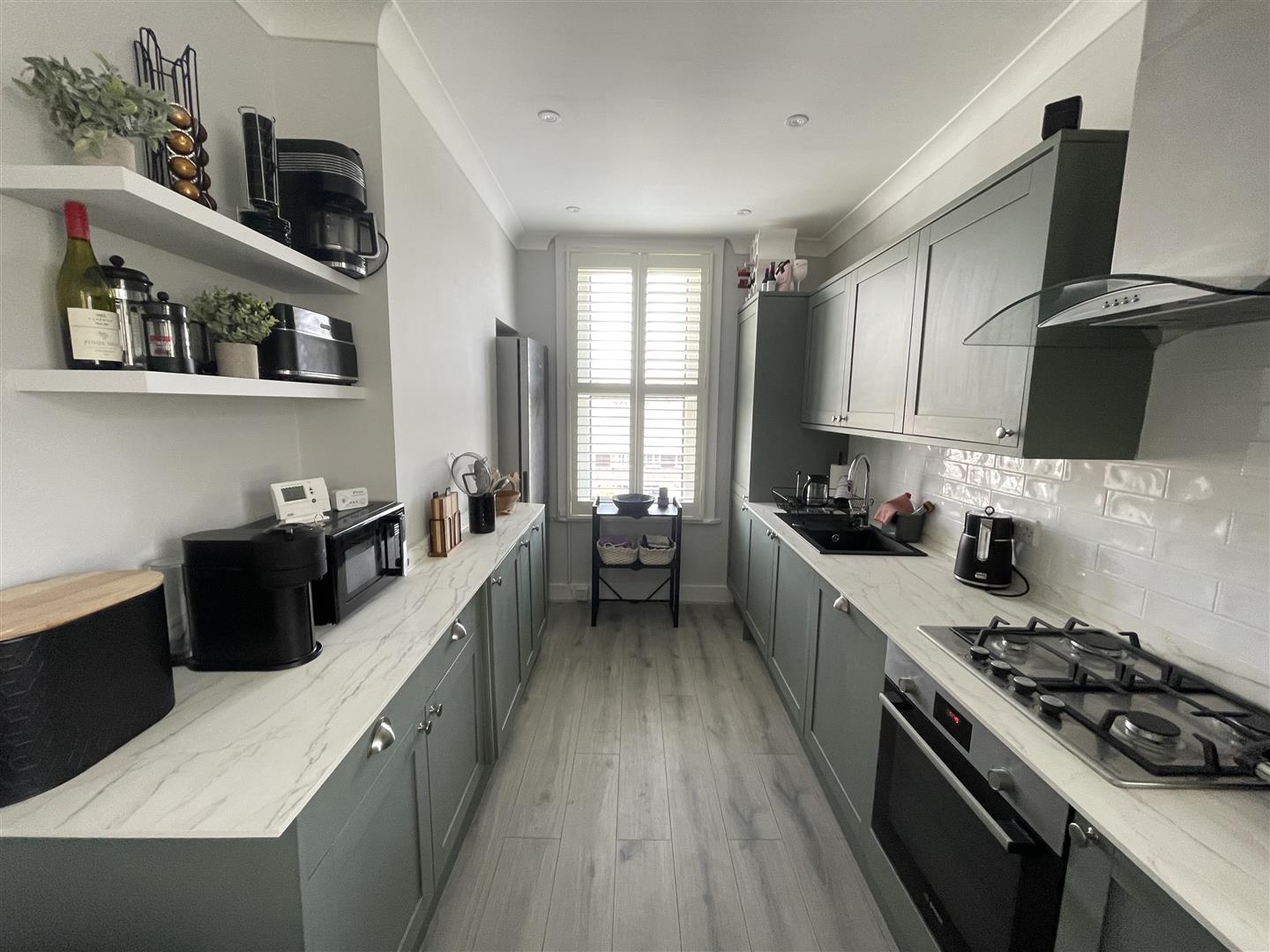 Flat Bristol Gardens in Brighton