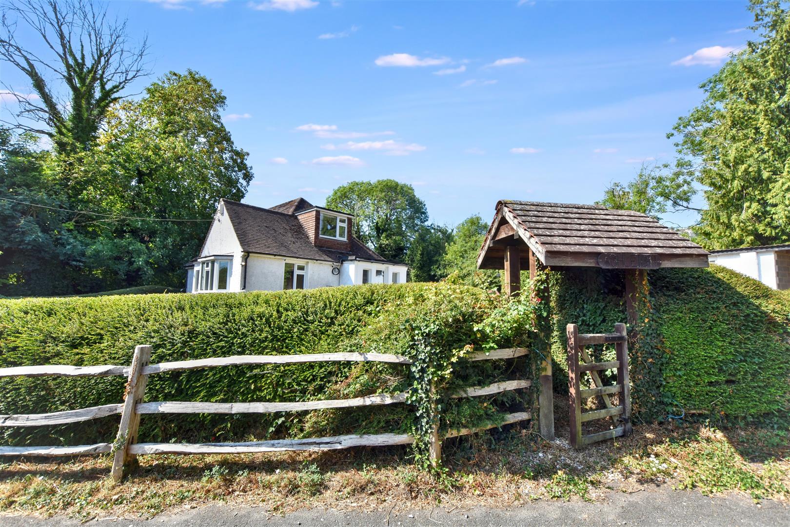 House Jevington Road in Wealden