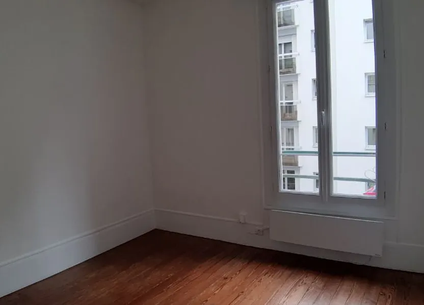 Room Avenue Victor Cresson in Issy-les-Moulineaux