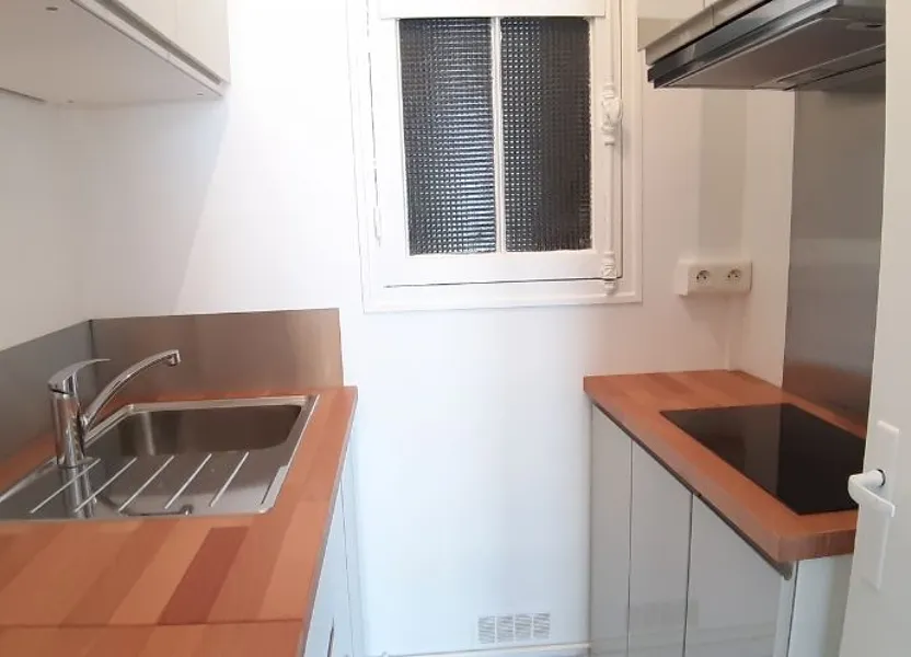 Room Avenue Victor Cresson in Issy-les-Moulineaux
