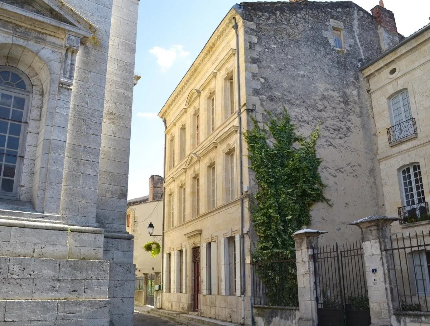 Room Place du 8 Mai 1945 in Nérac