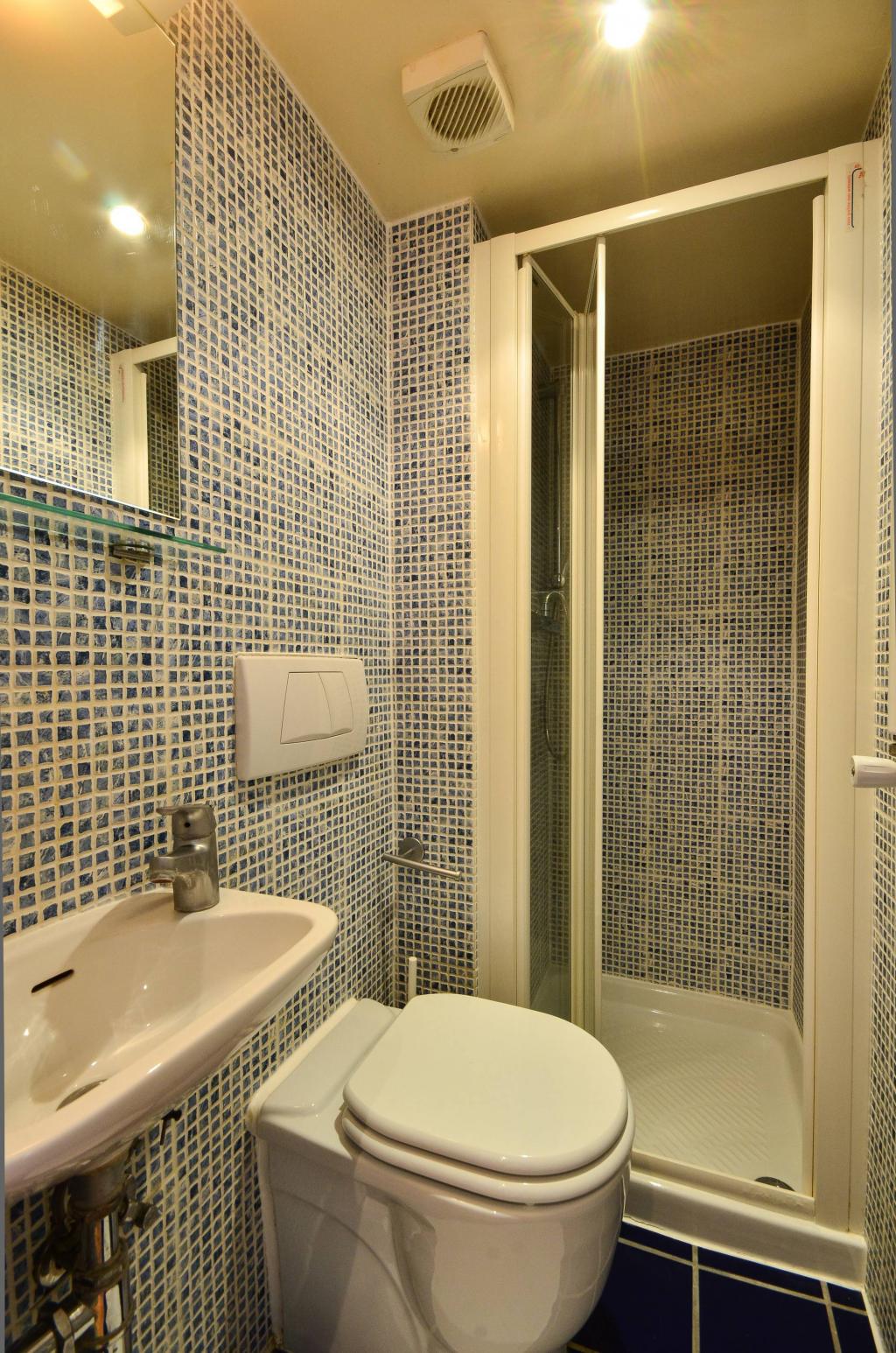 Flat Fairholme Road in Greater London