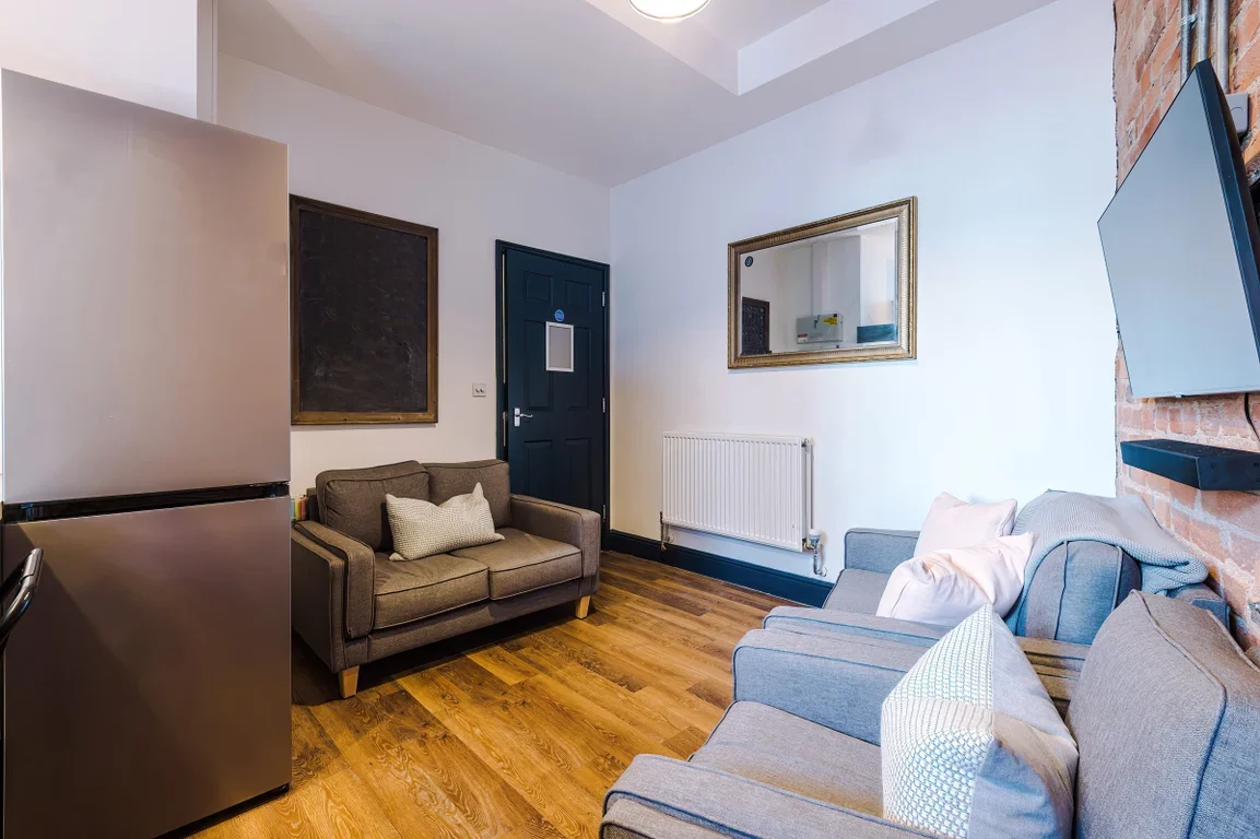 Flat Welford Road in Leicester