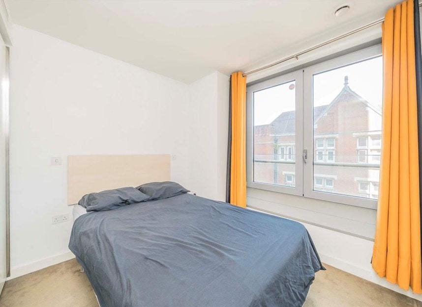 Flat Longford Street in Greater London