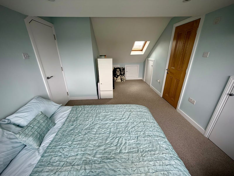 Room Windmill Road in Greater London