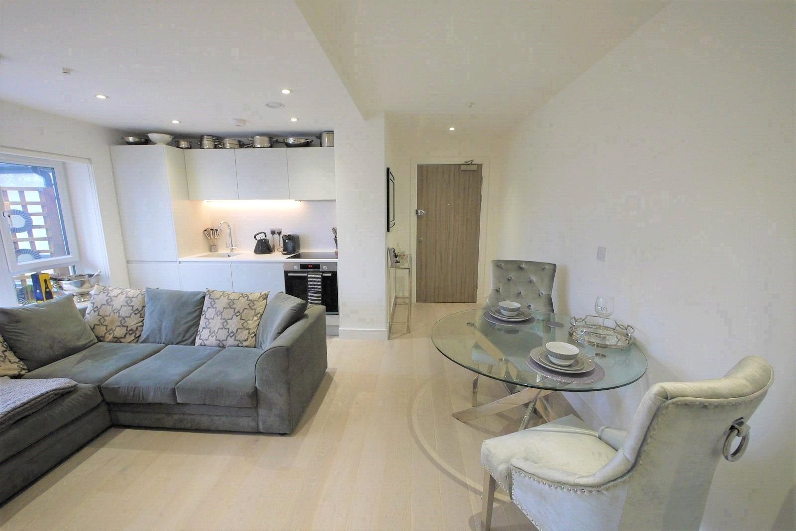 Flat New Road in Brentwood