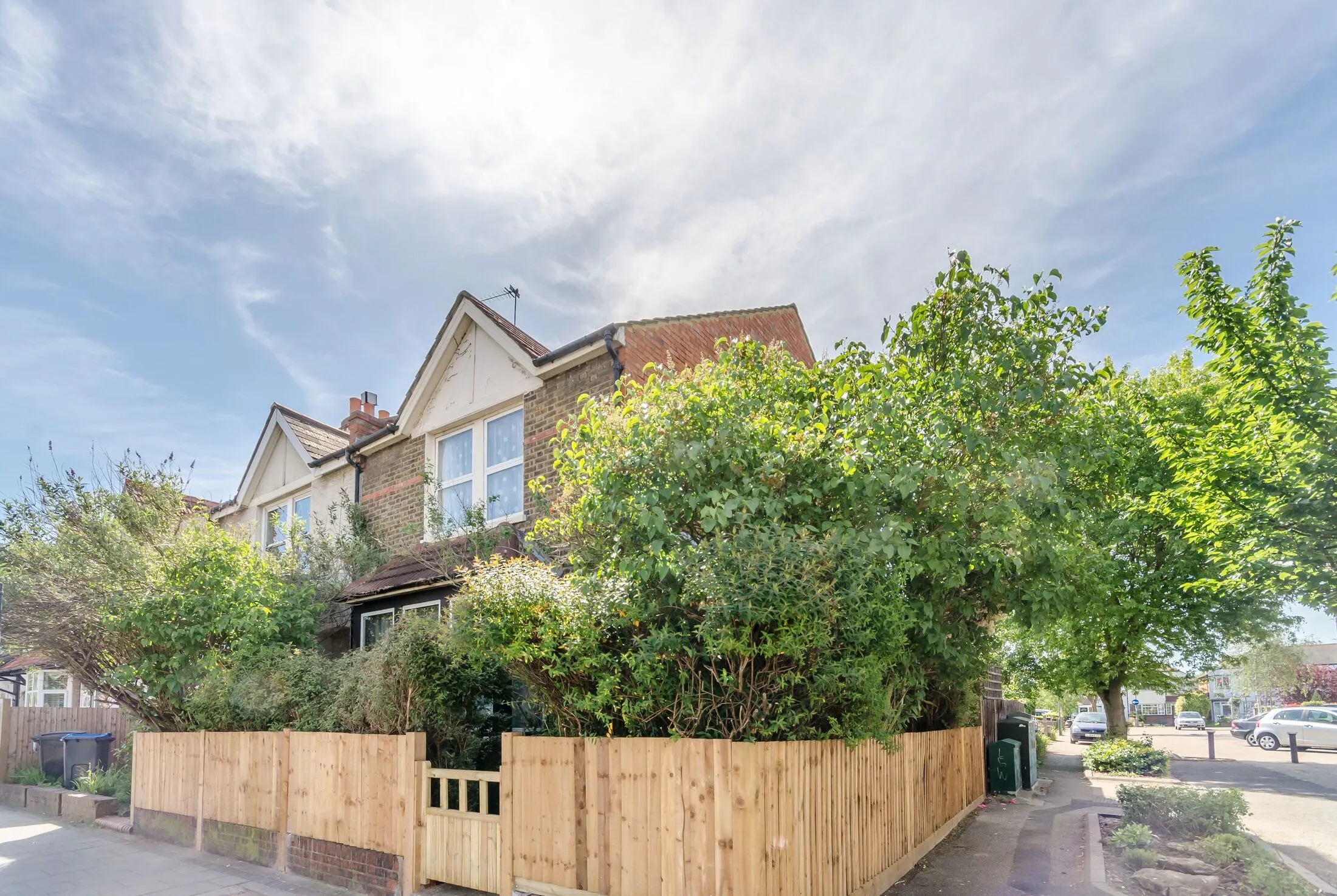 Flat Cavendish Road in Greater London